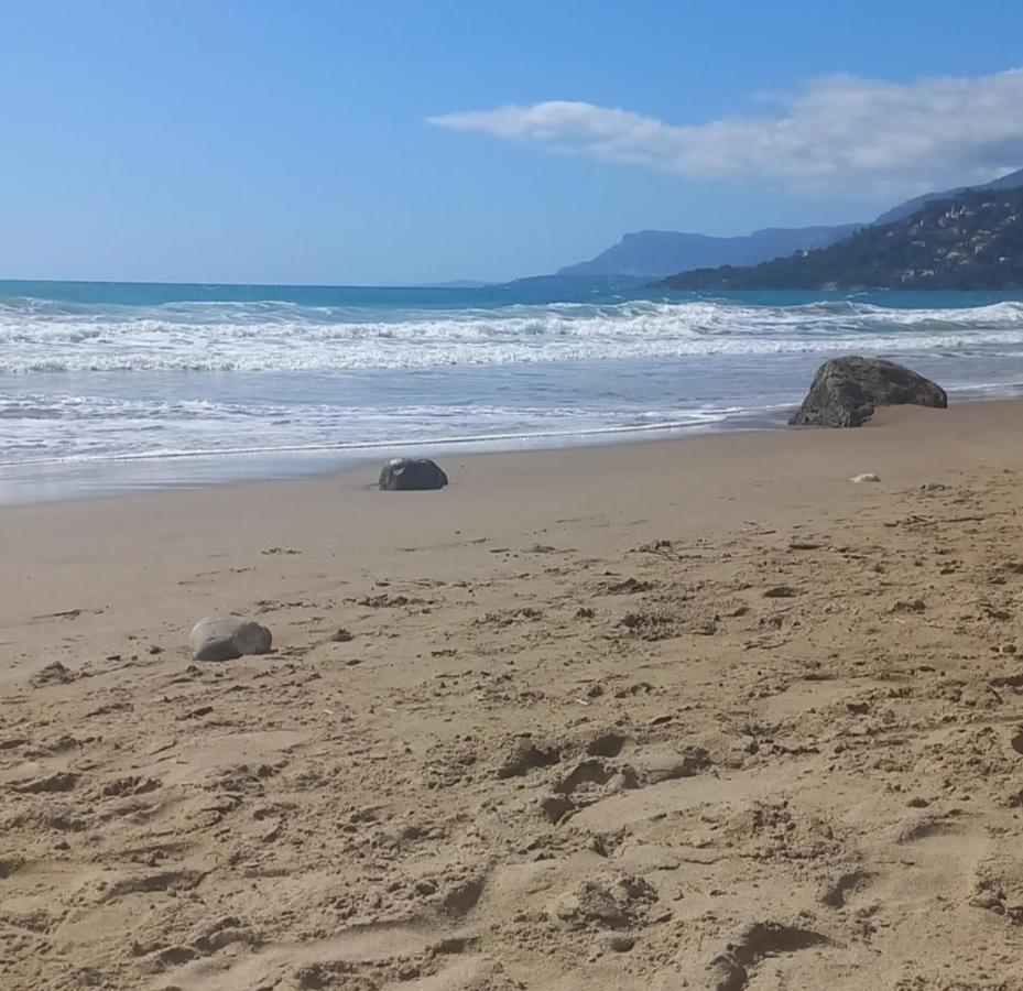 Casa Primavera Ventimiglia Bagian luar foto